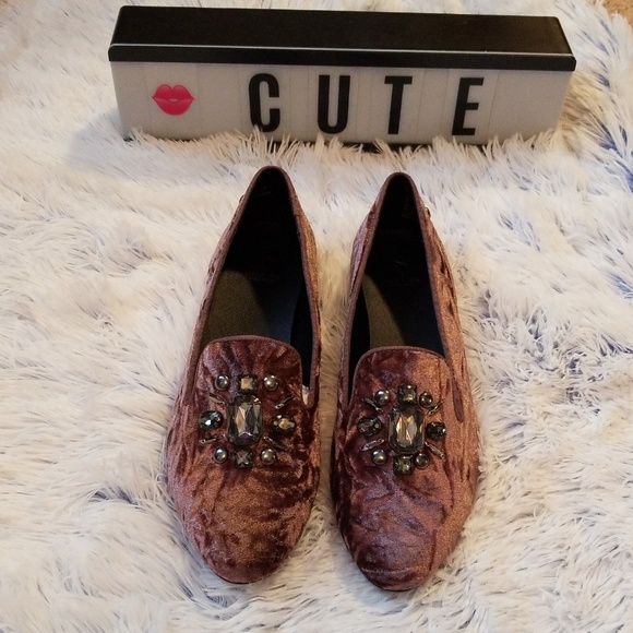 Vera Wang Shoes - Vera Wang Blush flats